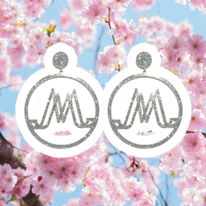 MEA MIO logo oorbellen in zilver glitter - www.meamio.com