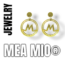 Load image into Gallery viewer, MEA MIO kleine logo oorbellen goud - www.meamio.com