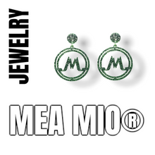 Afbeelding in Gallery-weergave laden, MEA MIO kleine logo oorbellen donker grijs - www.meamio.com