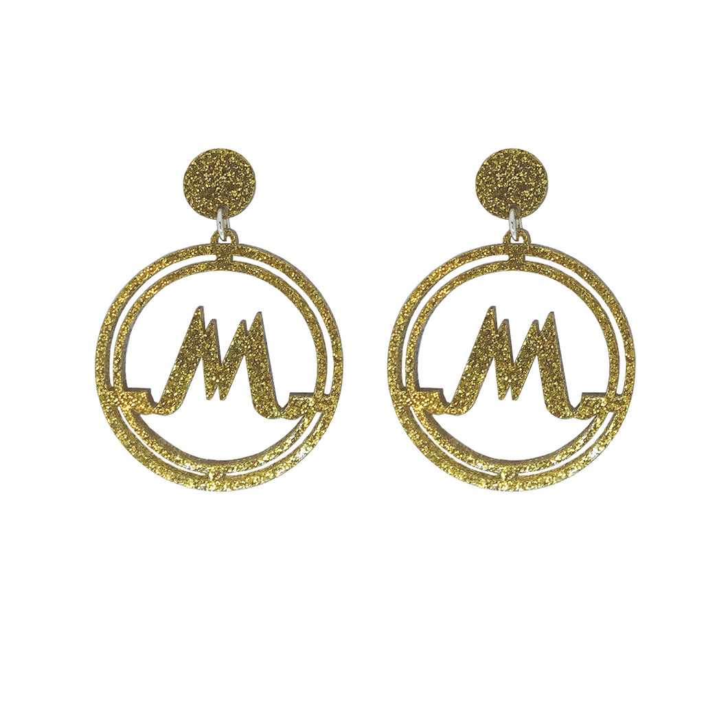 MEA MIO kleine logo oorbellen goud - www.meamio.com